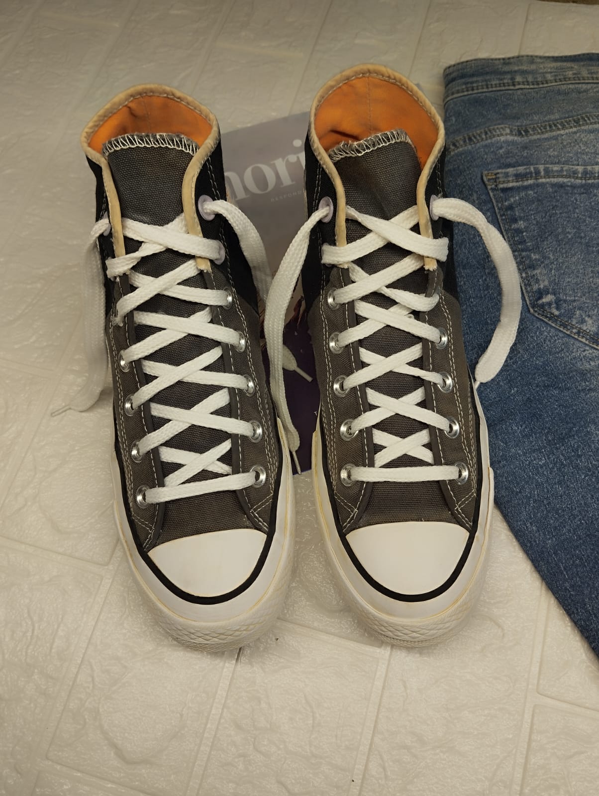 Black and grey high rise converse